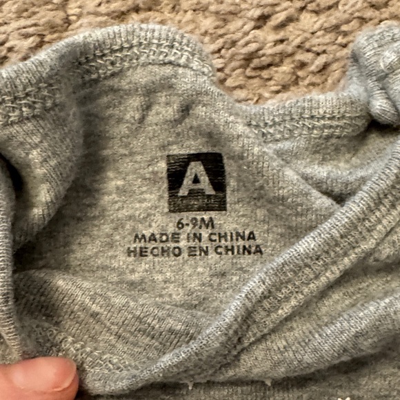 Baby Clothing - Picture 8 of 9